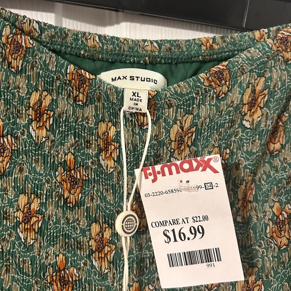 Green floral skirt - Picture 2 of 2